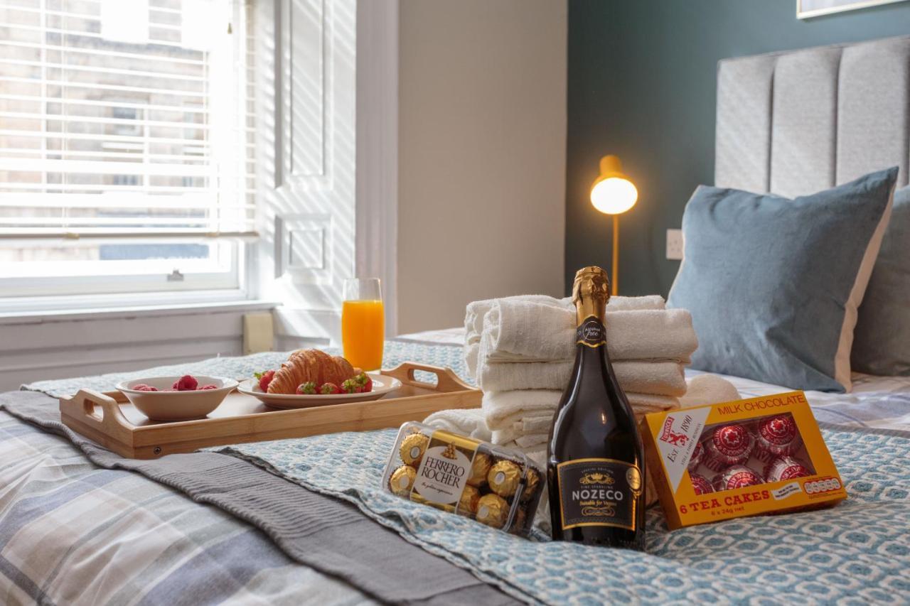 Stylish 2Bed Apartment Underneath Edinburgh Castle Dış mekan fotoğraf