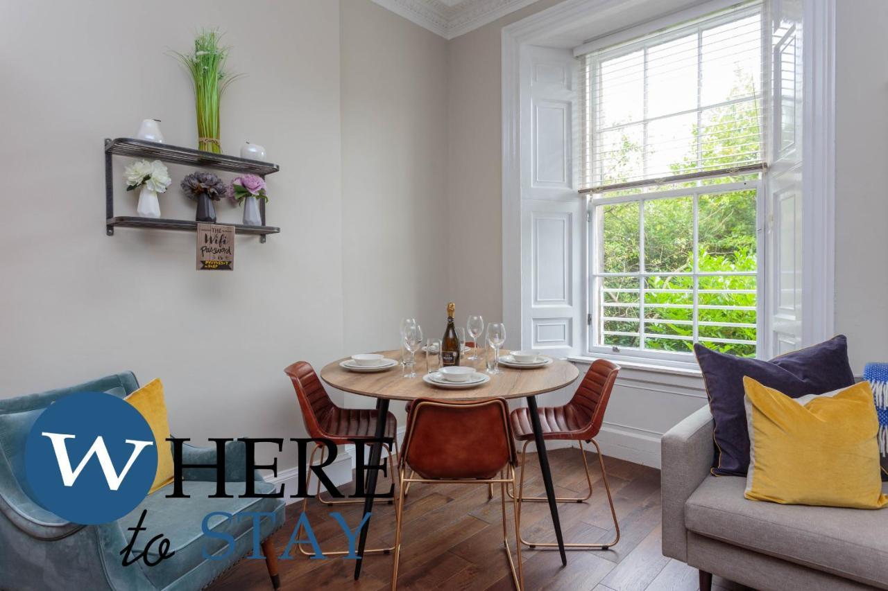 Stylish 2Bed Apartment Underneath Edinburgh Castle Dış mekan fotoğraf